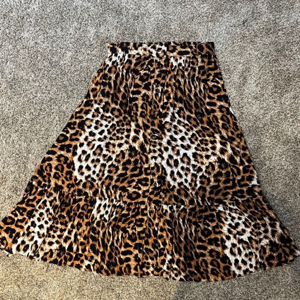 *NEW* TALBOTS CHEETAH PRINT FULL SKIRT